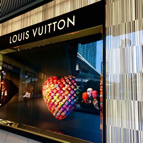 rivenditori louis vuitton modena|louis vuitton store locator.